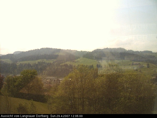 Webcam-Bild: Aussicht vom Dorfberg in Langnau 20070429-120500
