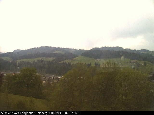 Webcam-Bild: Aussicht vom Dorfberg in Langnau 20070429-170500