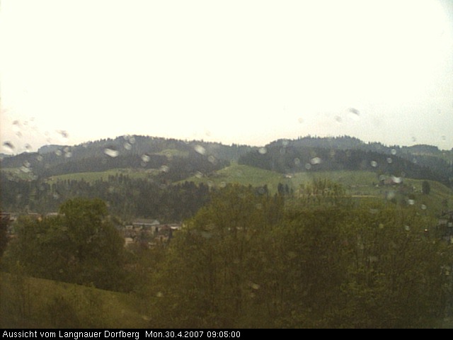 Webcam-Bild: Aussicht vom Dorfberg in Langnau 20070430-090500