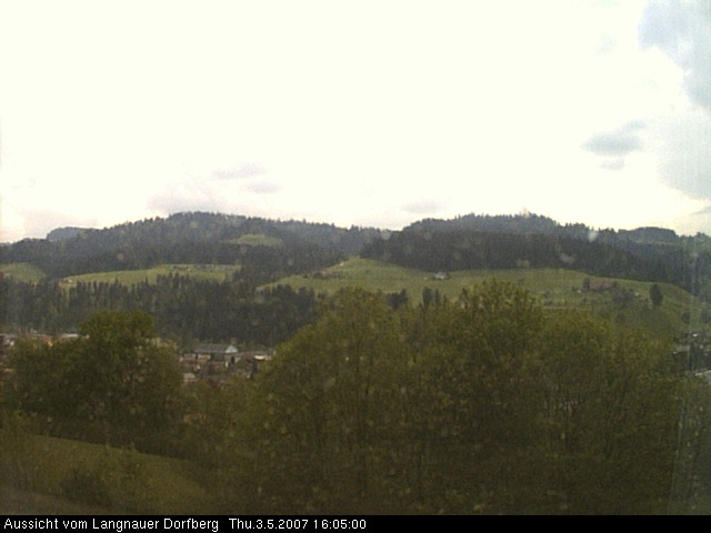 Webcam-Bild: Aussicht vom Dorfberg in Langnau 20070503-160500