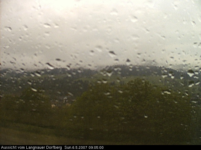 Webcam-Bild: Aussicht vom Dorfberg in Langnau 20070506-090500