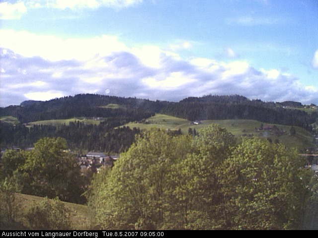 Webcam-Bild: Aussicht vom Dorfberg in Langnau 20070508-090500