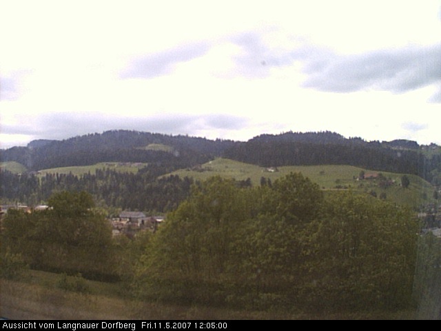 Webcam-Bild: Aussicht vom Dorfberg in Langnau 20070511-120500