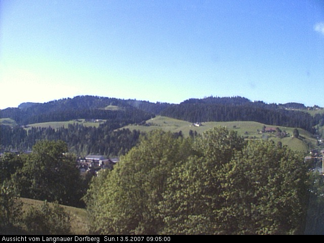 Webcam-Bild: Aussicht vom Dorfberg in Langnau 20070513-090500