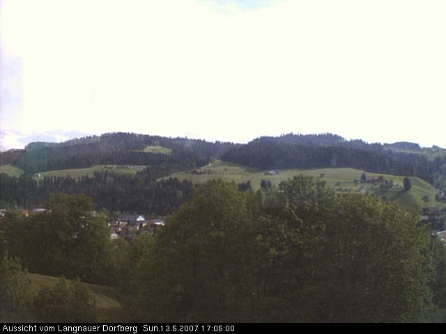 Webcam-Bild: Aussicht vom Dorfberg in Langnau 20070513-170500