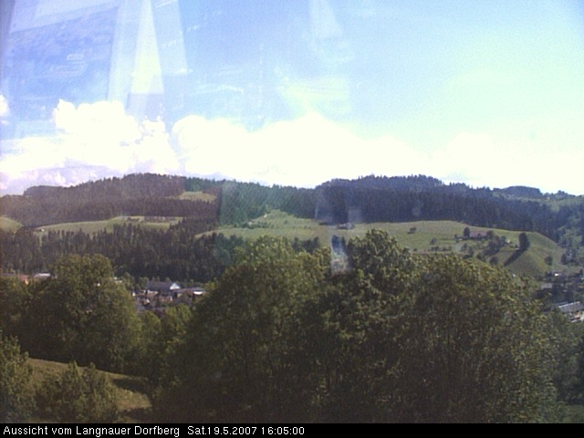 Webcam-Bild: Aussicht vom Dorfberg in Langnau 20070519-160500