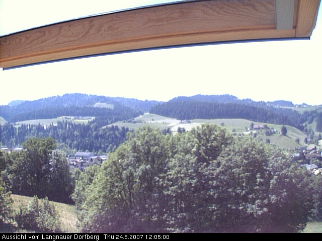 Webcam-Bild: Aussicht vom Dorfberg in Langnau 20070524-120500