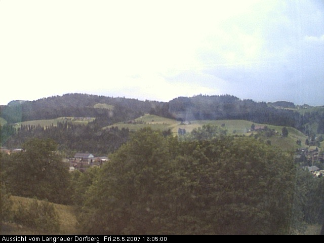 Webcam-Bild: Aussicht vom Dorfberg in Langnau 20070525-160500