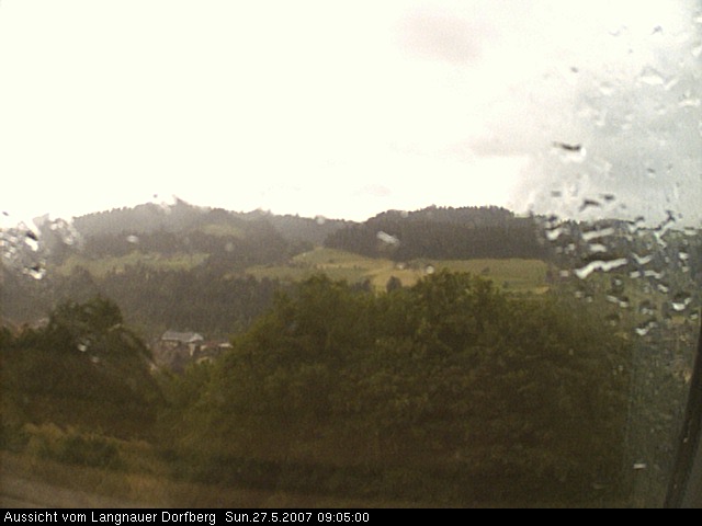 Webcam-Bild: Aussicht vom Dorfberg in Langnau 20070527-090500