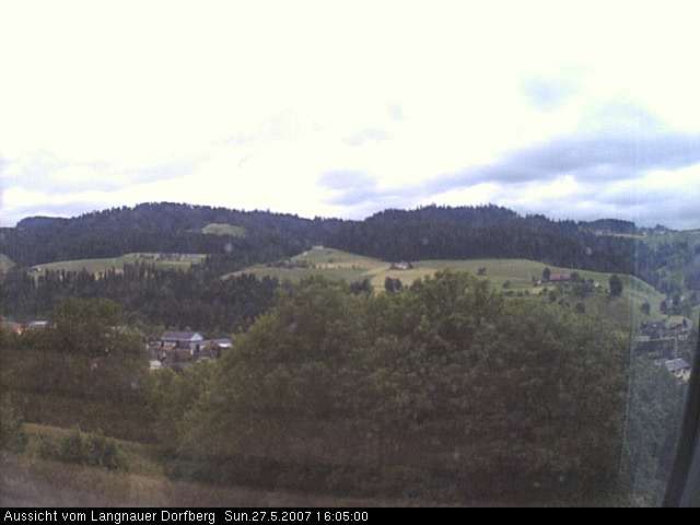 Webcam-Bild: Aussicht vom Dorfberg in Langnau 20070527-160500