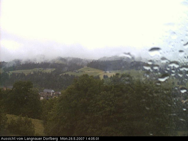 Webcam-Bild: Aussicht vom Dorfberg in Langnau 20070528-140500