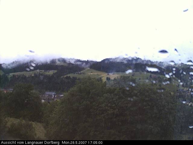 Webcam-Bild: Aussicht vom Dorfberg in Langnau 20070528-170500