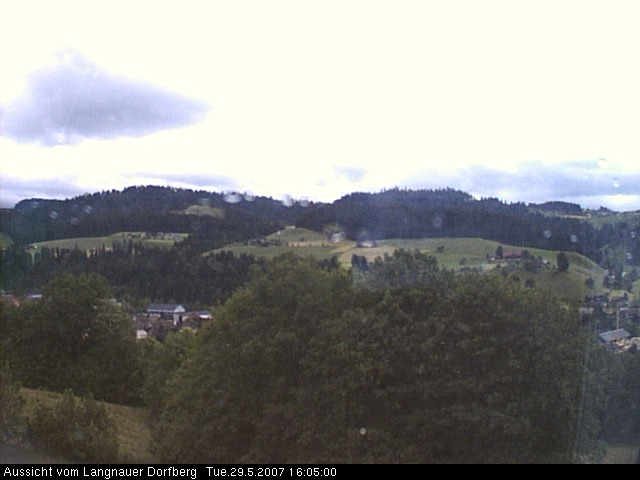 Webcam-Bild: Aussicht vom Dorfberg in Langnau 20070529-160500