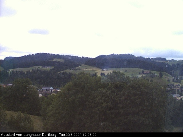 Webcam-Bild: Aussicht vom Dorfberg in Langnau 20070529-170500