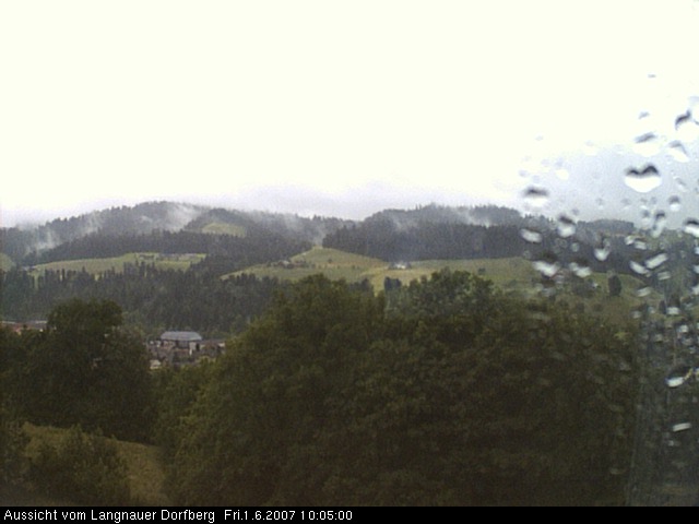 Webcam-Bild: Aussicht vom Dorfberg in Langnau 20070601-100500