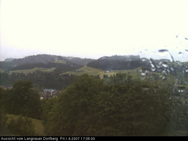 Webcam-Bild: Aussicht vom Dorfberg in Langnau 20070601-170500
