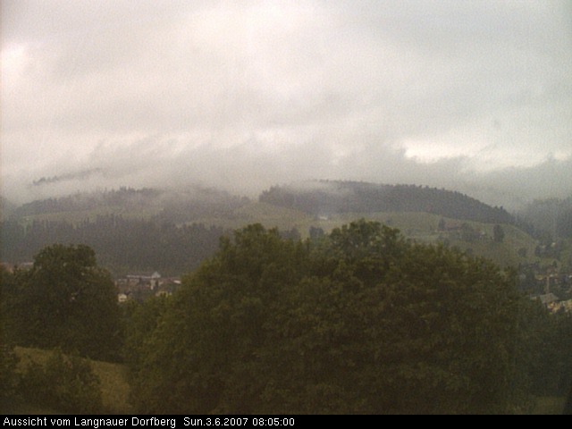 Webcam-Bild: Aussicht vom Dorfberg in Langnau 20070603-080500