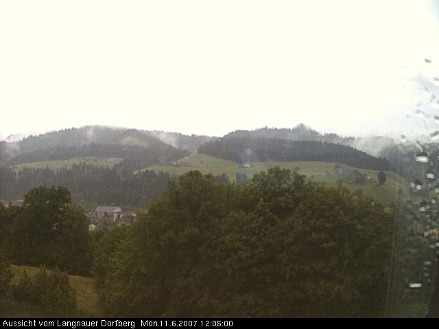 Webcam-Bild: Aussicht vom Dorfberg in Langnau 20070611-120500