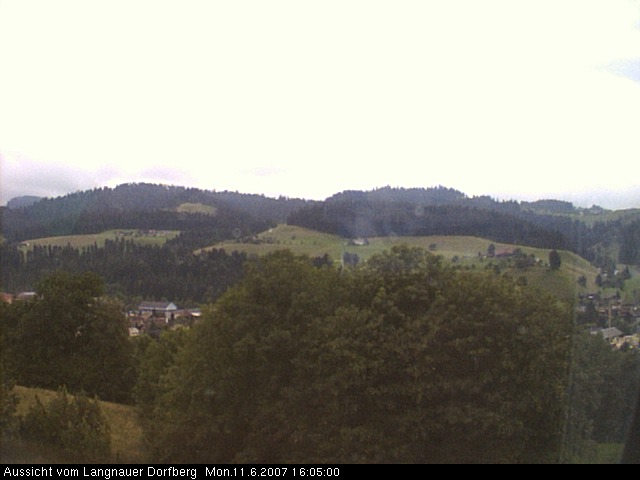 Webcam-Bild: Aussicht vom Dorfberg in Langnau 20070611-160500