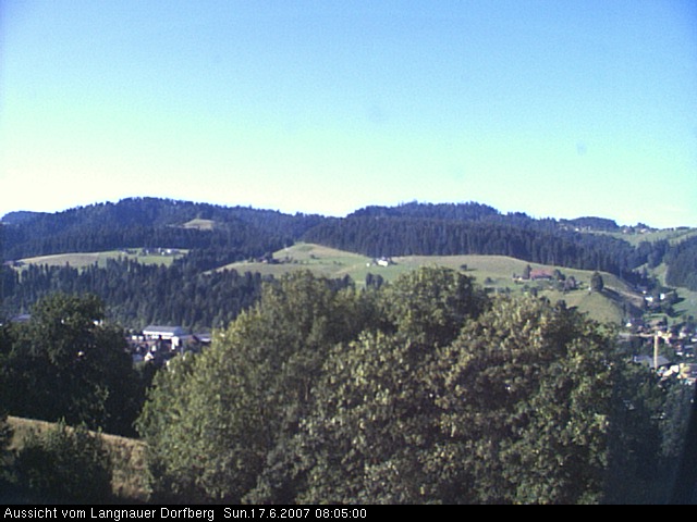 Webcam-Bild: Aussicht vom Dorfberg in Langnau 20070617-080500