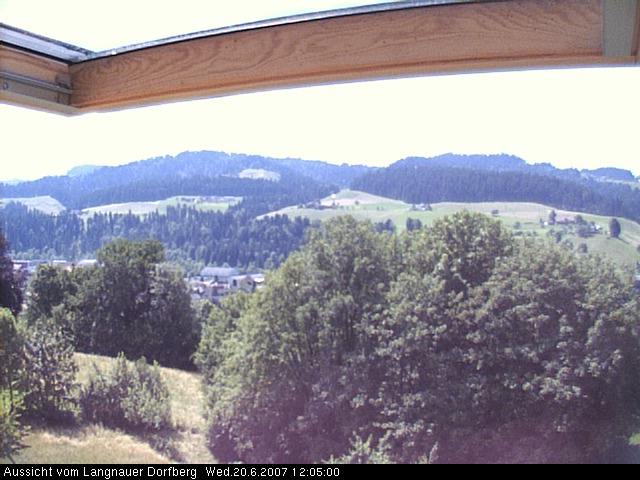 Webcam-Bild: Aussicht vom Dorfberg in Langnau 20070620-120500