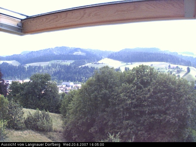 Webcam-Bild: Aussicht vom Dorfberg in Langnau 20070620-160500