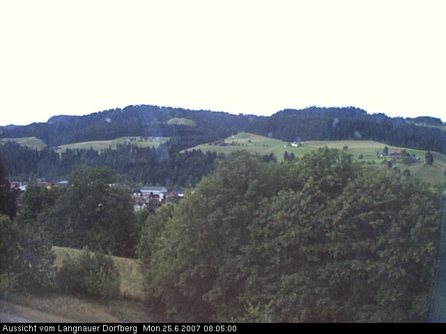 Webcam-Bild: Aussicht vom Dorfberg in Langnau 20070625-080500
