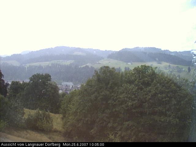 Webcam-Bild: Aussicht vom Dorfberg in Langnau 20070625-100500