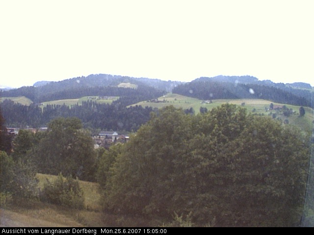 Webcam-Bild: Aussicht vom Dorfberg in Langnau 20070625-150500
