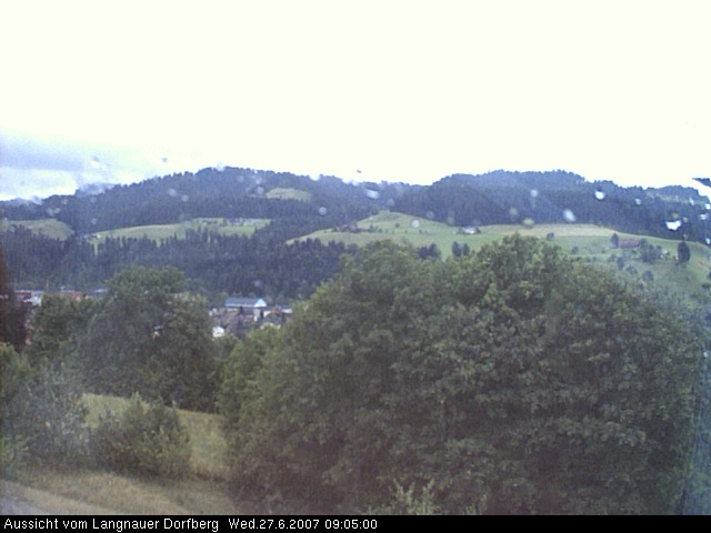 Webcam-Bild: Aussicht vom Dorfberg in Langnau 20070627-090500