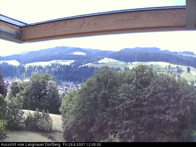 Webcam-Bild: Aussicht vom Dorfberg in Langnau 20070629-120500