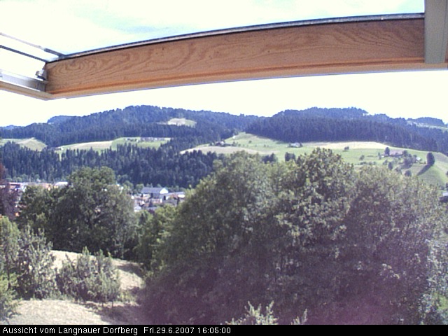 Webcam-Bild: Aussicht vom Dorfberg in Langnau 20070629-160500