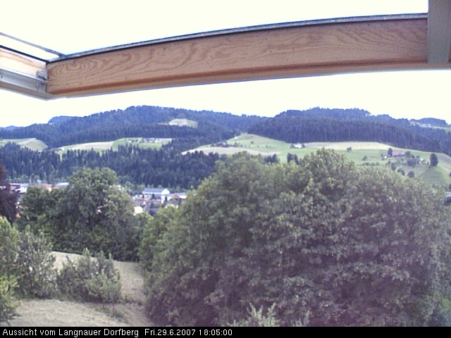 Webcam-Bild: Aussicht vom Dorfberg in Langnau 20070629-180500