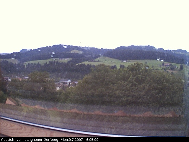 Webcam-Bild: Aussicht vom Dorfberg in Langnau 20070709-160500