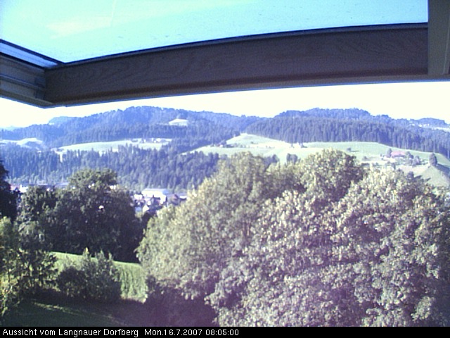 Webcam-Bild: Aussicht vom Dorfberg in Langnau 20070716-080500