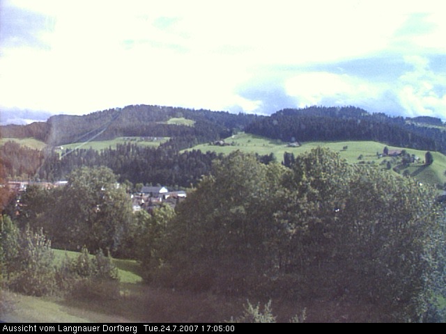 Webcam-Bild: Aussicht vom Dorfberg in Langnau 20070724-170500