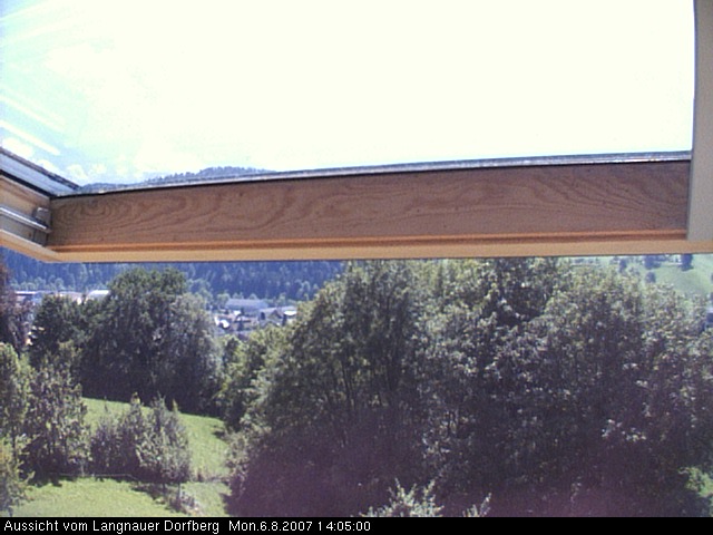 Webcam-Bild: Aussicht vom Dorfberg in Langnau 20070806-140500