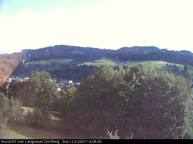 Webcam-Bild: Aussicht vom Dorfberg in Langnau 20070812-180500