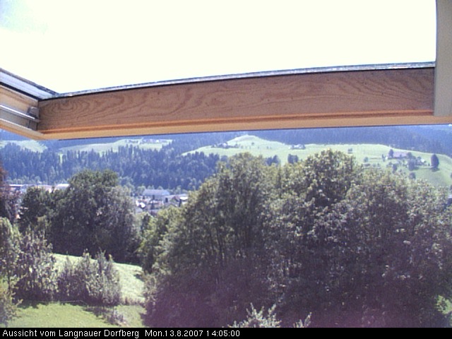 Webcam-Bild: Aussicht vom Dorfberg in Langnau 20070813-140500