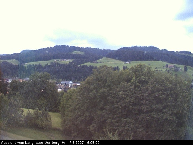 Webcam-Bild: Aussicht vom Dorfberg in Langnau 20070817-160500