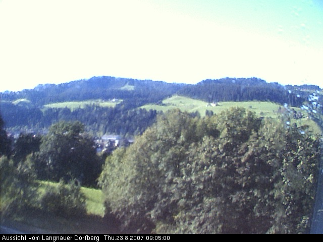 Webcam-Bild: Aussicht vom Dorfberg in Langnau 20070823-090500