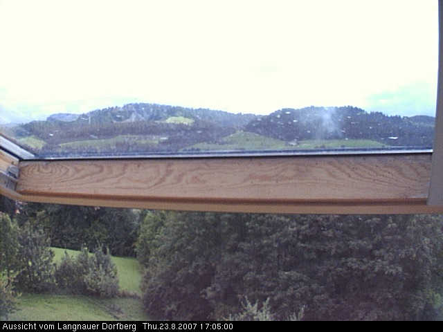 Webcam-Bild: Aussicht vom Dorfberg in Langnau 20070823-170500