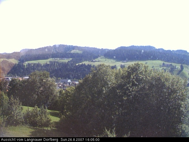 Webcam-Bild: Aussicht vom Dorfberg in Langnau 20070826-160500