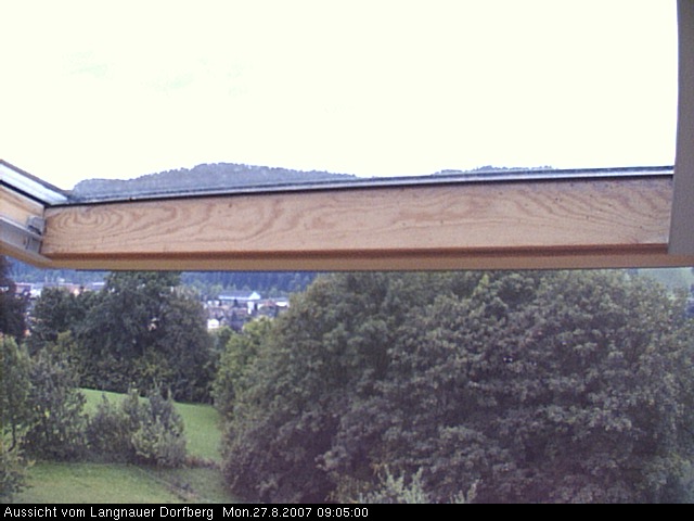 Webcam-Bild: Aussicht vom Dorfberg in Langnau 20070827-090500