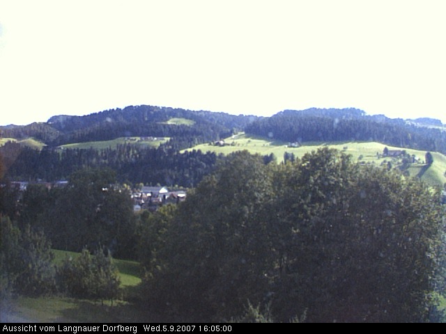 Webcam-Bild: Aussicht vom Dorfberg in Langnau 20070905-160500