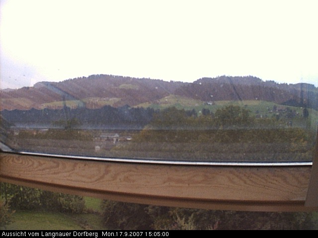 Webcam-Bild: Aussicht vom Dorfberg in Langnau 20070917-150500