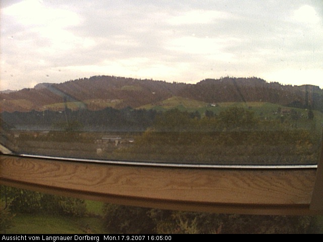 Webcam-Bild: Aussicht vom Dorfberg in Langnau 20070917-160500