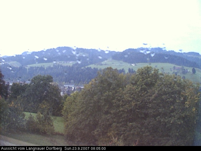 Webcam-Bild: Aussicht vom Dorfberg in Langnau 20070923-080500