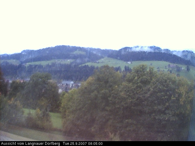 Webcam-Bild: Aussicht vom Dorfberg in Langnau 20070925-080500