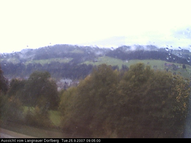 Webcam-Bild: Aussicht vom Dorfberg in Langnau 20070925-090500